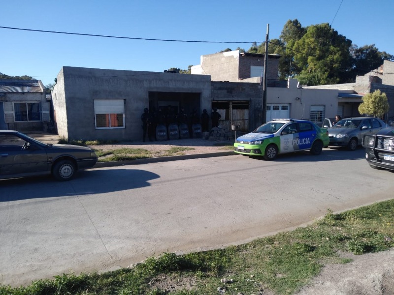 Operativo de allanamiento por el robo al remisero